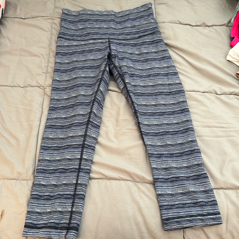 Lululemon wunder under crop III space dye twist sapphire blue